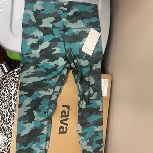 Lululemon Camo Leggings 💚